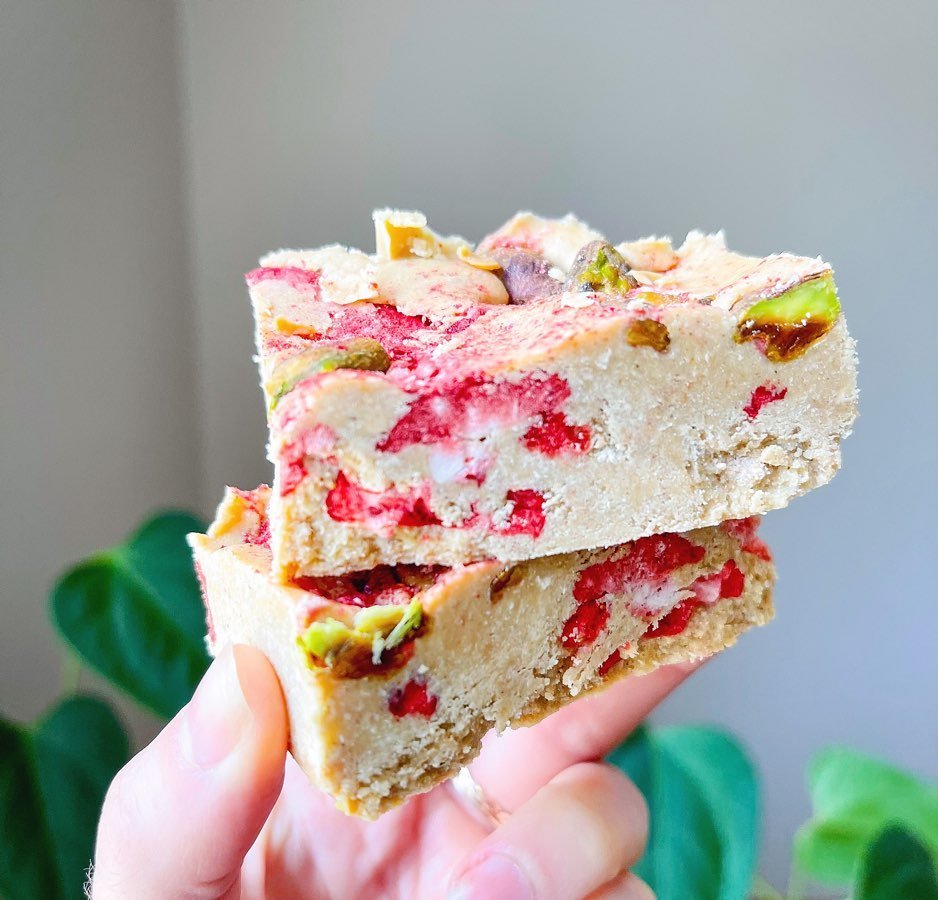 Strawberry Pistachio Protein Bars