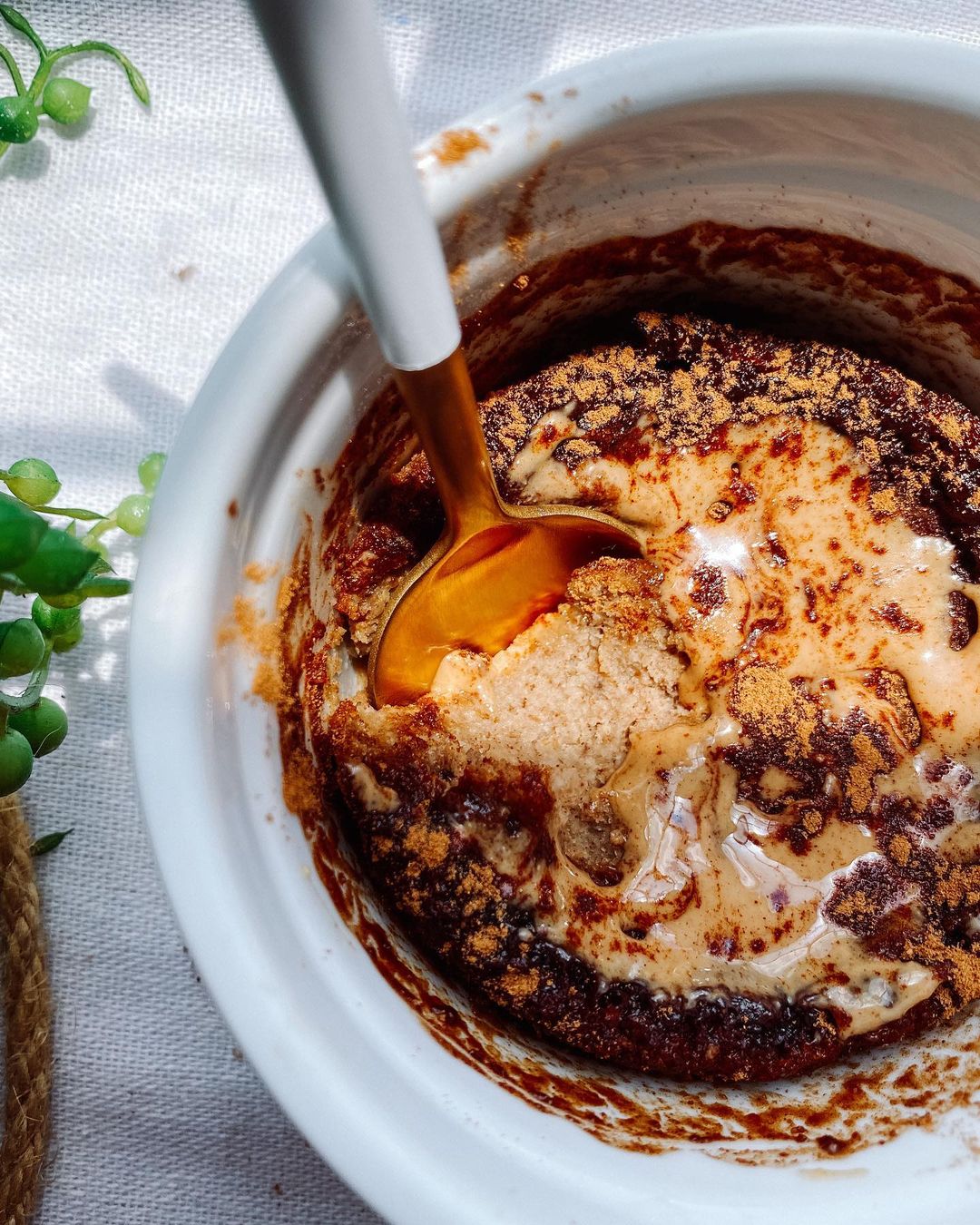 Cinnamon Roll Baked Protein Oats