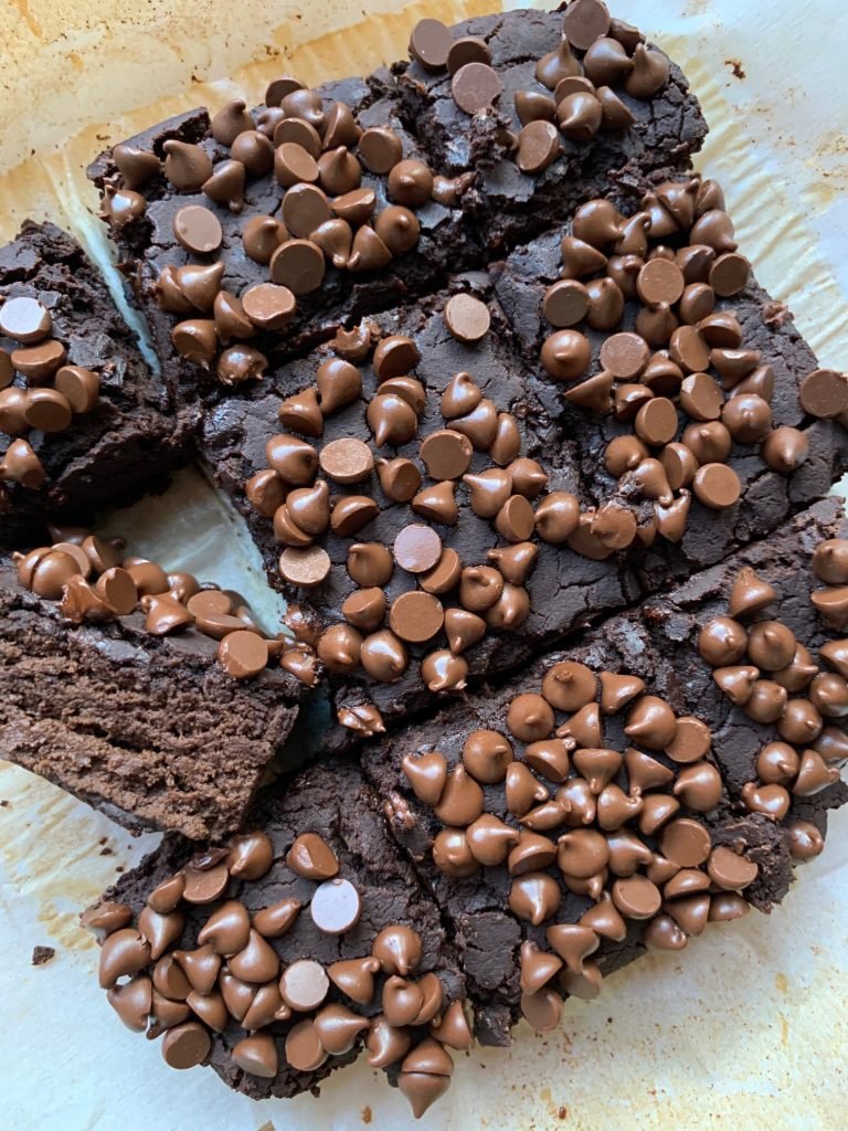 3-INGREDIENT VEGAN BROWNIES