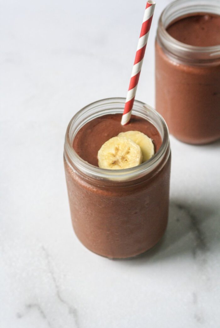 CHOCOLATE BANANA PROTEIN SMOOTHIE
