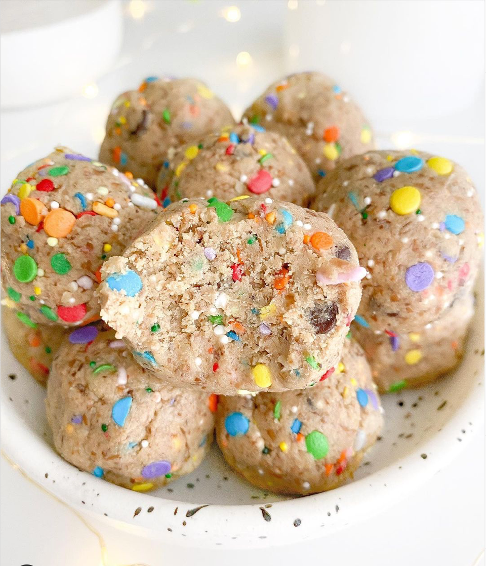 FUNFETTI COOKIE DOUGH BITES